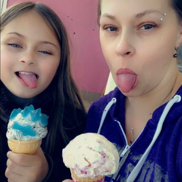 Meet your Posher, Karen - Picture 13 of 16